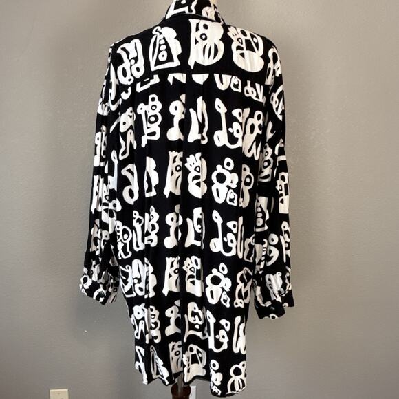 We Be Bop Women Button Tunic Black White Tribal Print Plus Size 2X Beaded Accent - Picture 6 of 8